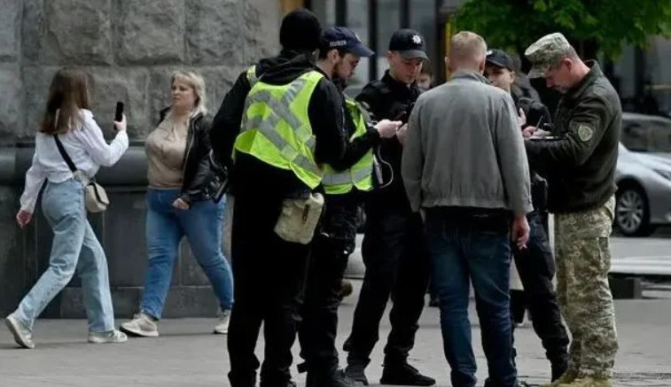 В Україні після 16 липня може побільшати військових патрулів на вулицях, – речник Полтавського ТЦК Істомін