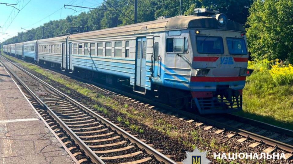 На Киевщине под колеса поезда попал человек