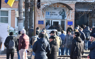 Суд зобов’язав ТЦК розглянути заяву студента про відстрочку, бо ТЦК не може утриматись від прийняття рішення, що входить до його виключної компетенції