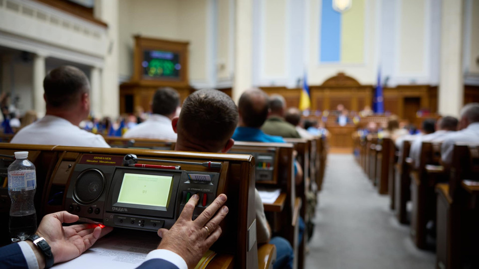 Верховная Рада готовится расширить круг военнослужащих, имеющих право на выплаты, но данные о потребности в дополнительных бюджетных расходах пока неизвестны