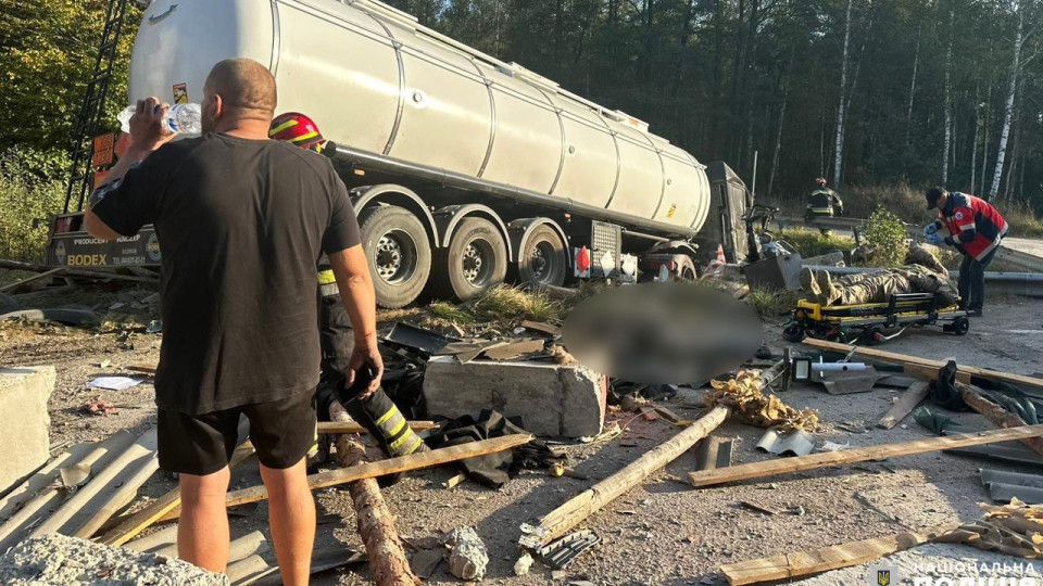 На Ровенщине  задержали водителя, автоцистерна с газом которого врезалась в блокпост