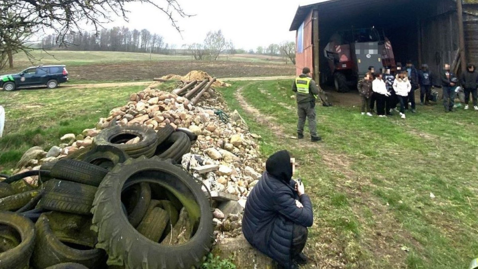 В Литве задержали двух украинцев за попытку нелегальной перевозки мигрантов