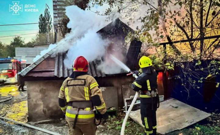 У Шевченківському районі Києва сталася смертельна пожежа, фото