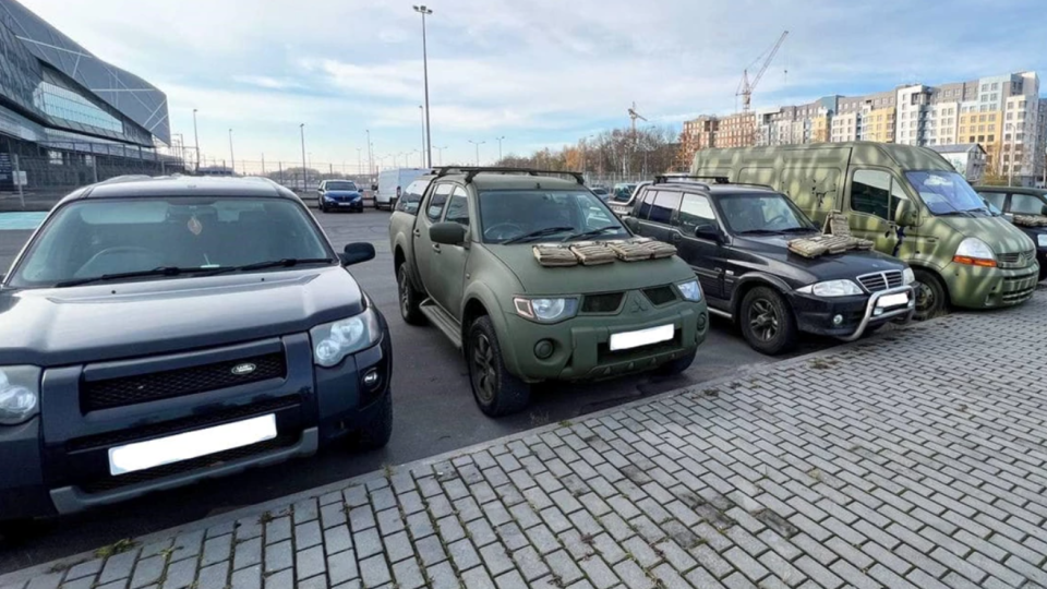 Кабмін врегулював питання реєстрації авто як гуманітарної допомоги, кінцевими набувачами яких є військові