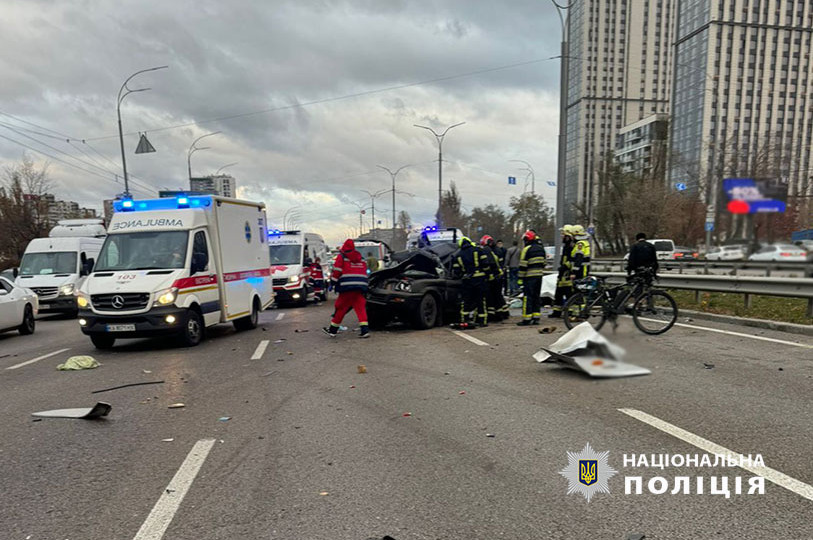 У Києві на Теремках внаслідок ДТП з автобусом загинув чоловік