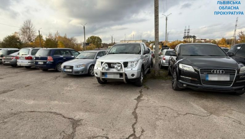 Ввезли в Україну понад 500 автомобілів під виглядом гуманітарної допомоги — викрили схему