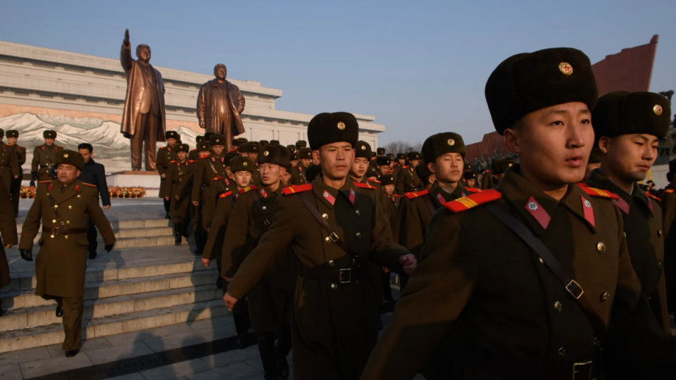 Північна Корея може направити до 100 тисяч військових на війну Росії — Bloomberg