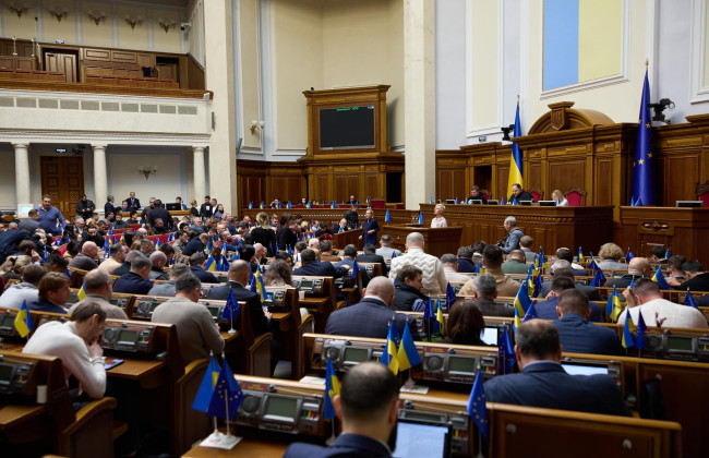 Возбуждение уголовного дела за дезертирство не будет мешать продолжению военной службы – Рада приняла закон