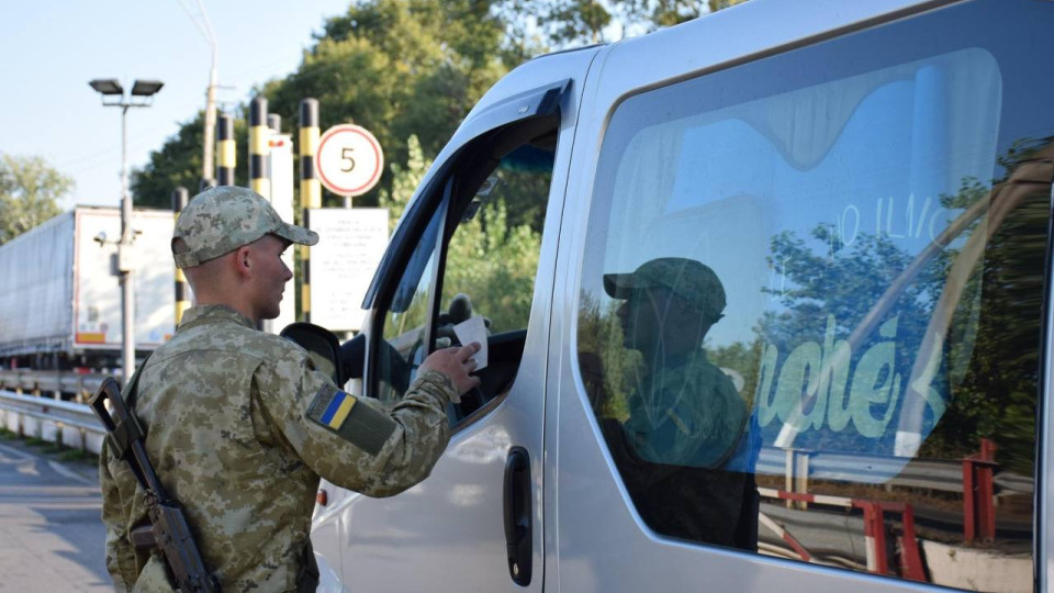 Заброньовані медійники можуть без листів сприяння виїжджати за кордон, – Мінкульт