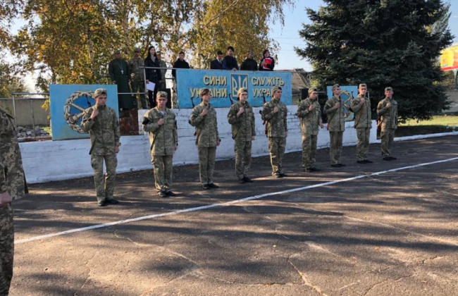 Военнослужащие в возрасте 18–25 лет получат право на обучение без отрыва от службы —  Кабмин внес законопроект