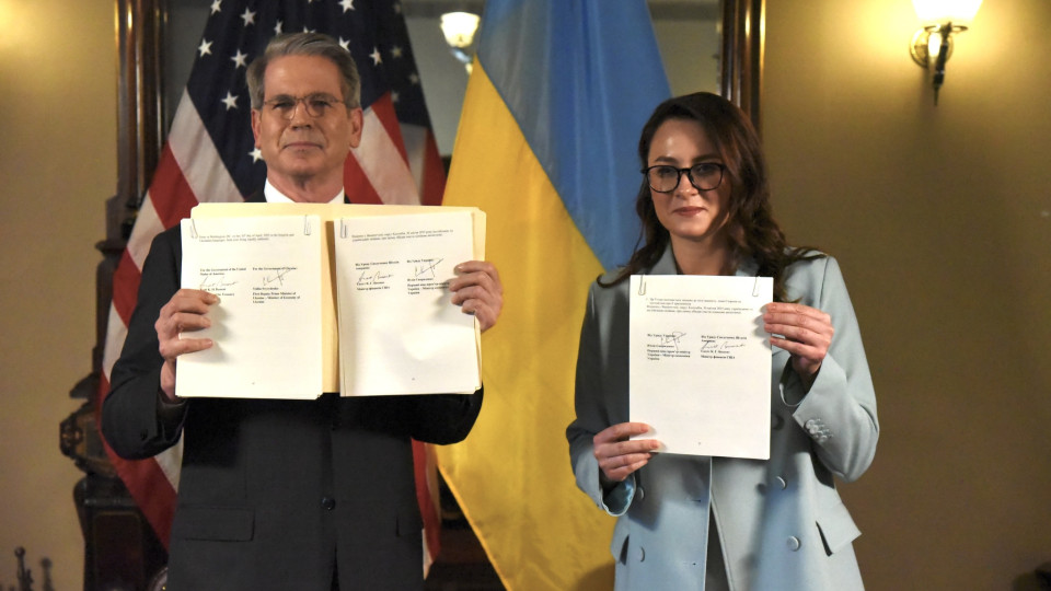 В адміністрації Трампа заявили, що угода про копалини дала Зеленському «роял-флеш»