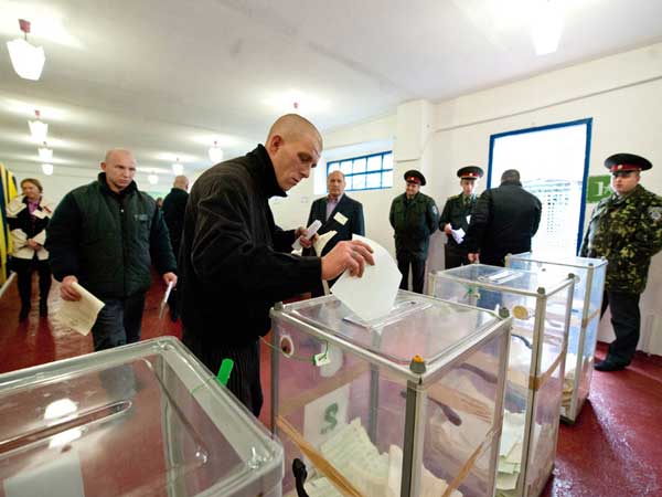 Заключенные проголосовали на выборах