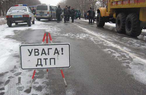 В Одесской области в ДТП погибли двое молодых людей, трое - получили травмы