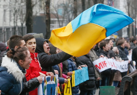 В Москве проходит "Марш мира" в поддержку Украины