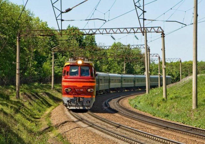 Укрзализныця возобновила предварительную продажу билетов на поезда в Крым