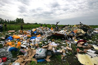 Есть все технические возможности для транспортировки погибших, единственная проблема - безопасность экспертов, - Гройсман