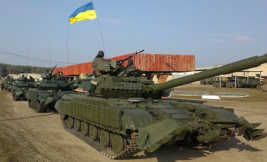 Украинские военные будут отводить тяжелую технику с линии боевых действий. ВИДЕО