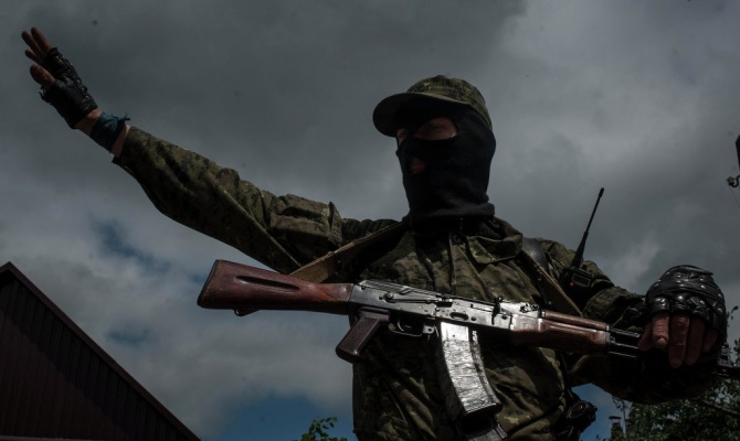 "ДНР" в районах военных действий введет военно-полевые суды