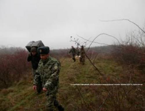 На Закарпатье 6 украинцев пытались переместить сигареты в Венгрию