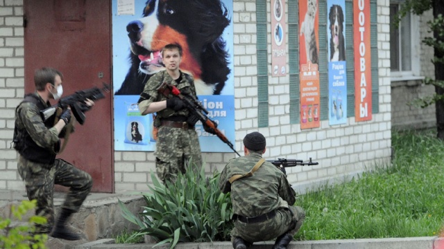 Боевики "ЛНР" составляют списки студентов для принудительной мобилизации