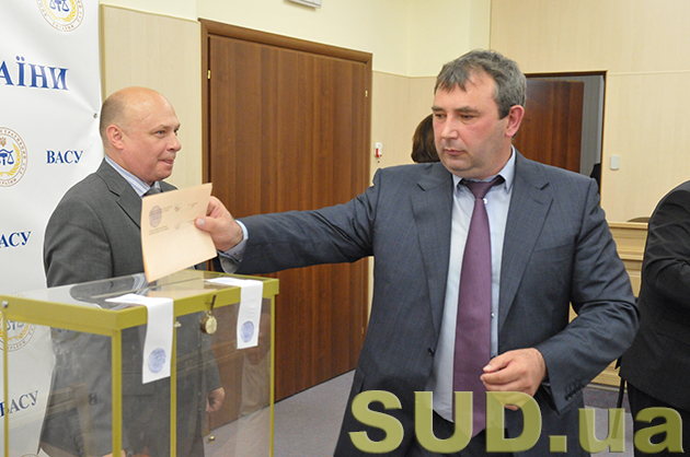 Председатель Высшего административного суда Украины Александр Нечитайло: «Моноцентрическая организация судебной системы была характерна для советской системы власти и не соответствует принципам международного права»