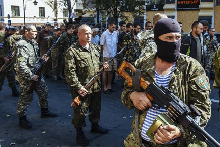 16 украинских военнослужащих освободили из плена "ДНР" в одностороннем порядке