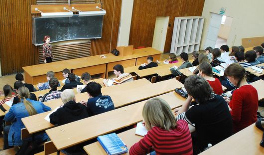 Преподавателей Донецкой и Луганской областей лишили ученых званий