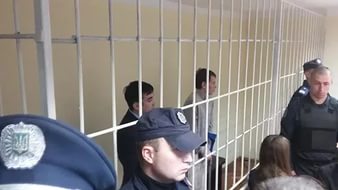 Суд сегодня продолжит рассмотрение дела ГРУшников А. Александрова и Е. Ерофеева