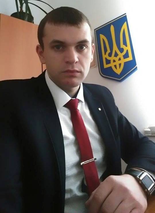 Як помічник судді  відстоює зарплату або один в полі воїн