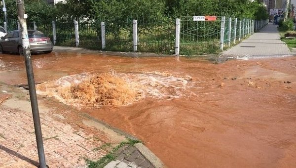 В столице часть улицы на Осокорках ушла под воду