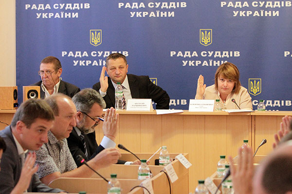 Совет судей обсудит случаи изъятия судебных дел, которые находятся в производстве суда